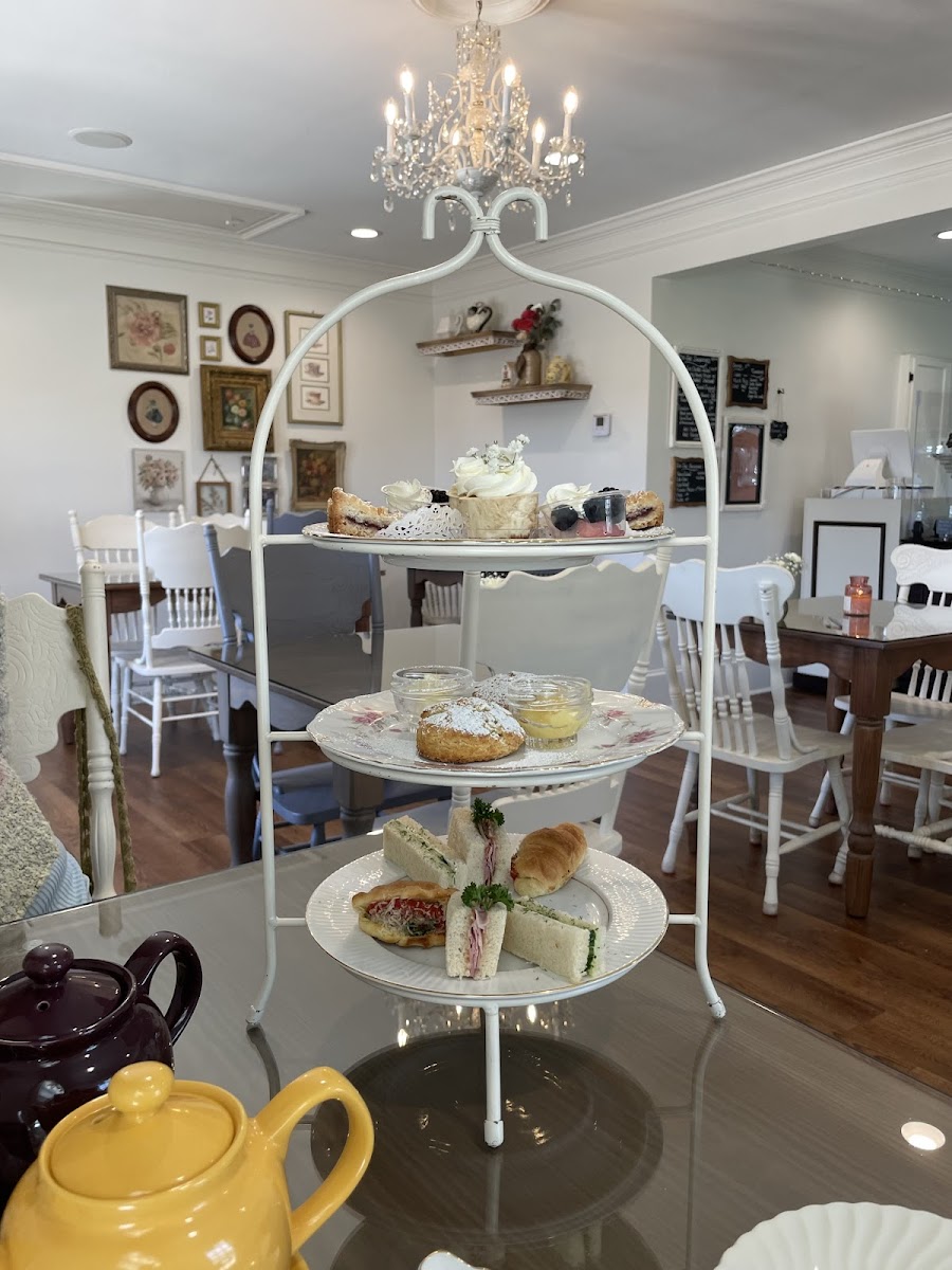 Tea Time At The Cottage Photos 2